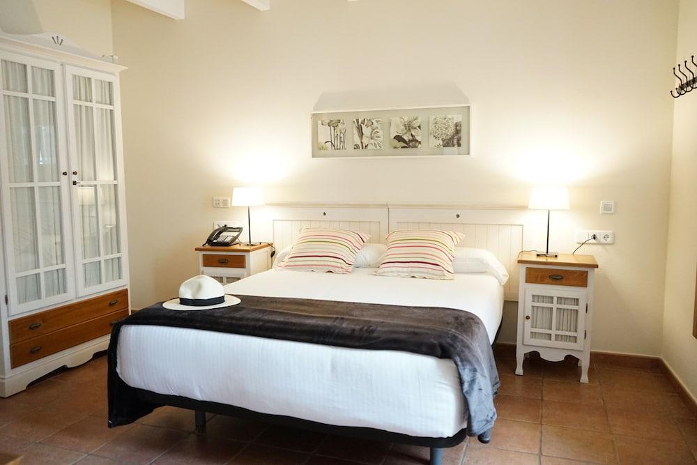 Hotel Es Mercadal Zewnętrze zdjęcie