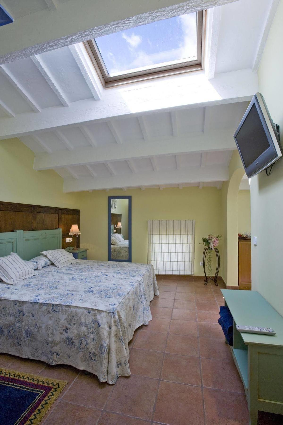 Hotel Es Mercadal Zewnętrze zdjęcie