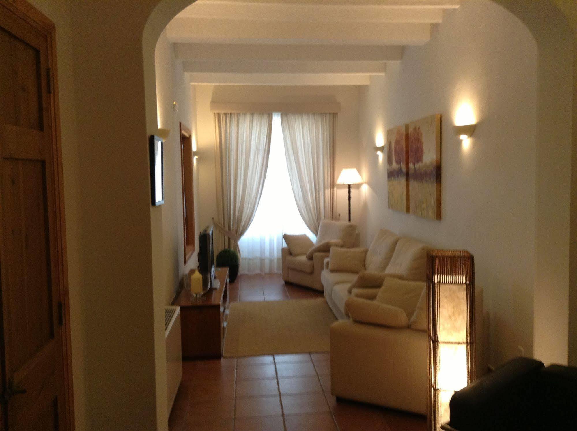 Hotel Es Mercadal Zewnętrze zdjęcie